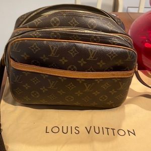 Louis Vuitton Reporter PM